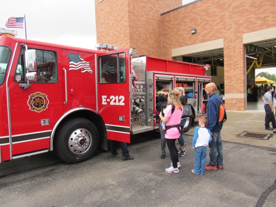 Sutphen Pumper Fire Truck